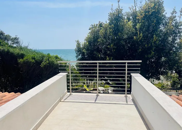 Villa Greg Stupenda Location Sulla Spiaggia Con Accesso Diretto Al Mare